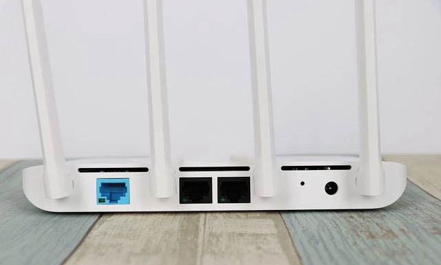 小米路由器4和3哪个好用 小米路由器3和4区别对比详细评测