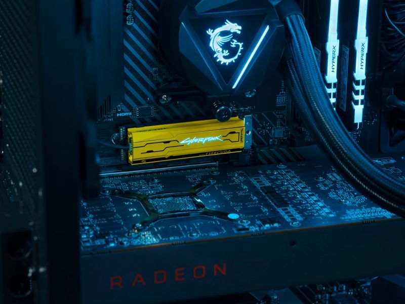 希捷《赛博朋克 2077》 限定版 SSD 亮相 售价约 1542 元