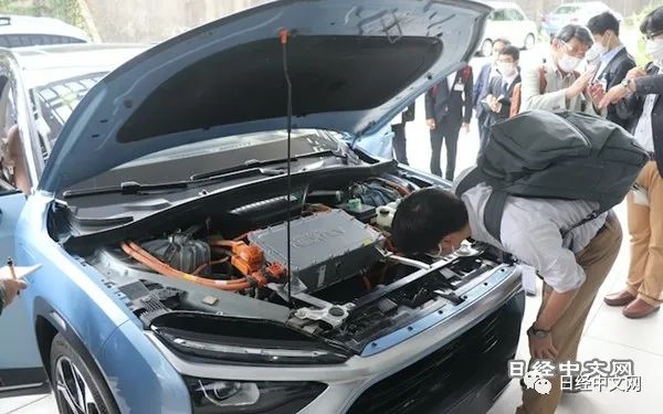 日本专家拆解蔚来ES8:发现换电部位 反复更换也不会损坏