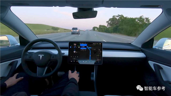 苹果联合创始人：想死就买特斯拉