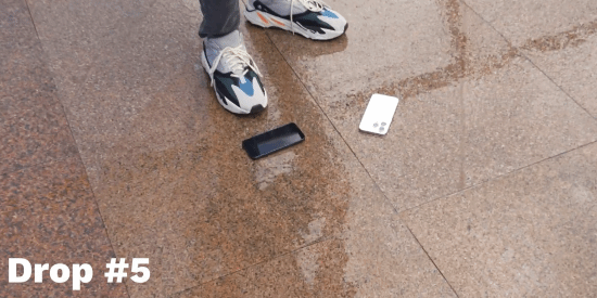 iPhone 15 Pro全球首次跌落测试:钛金属似乎没有想象那么好