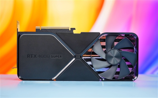 全黑化!NVIDIA RTX 4080 SUPER公版显卡图赏