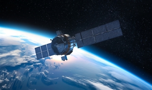 谷歌摸着国产手机“过河”：曝安卓15将原生集成卫星通信功能