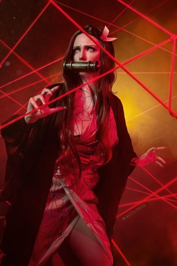 俄罗斯美女Cos《鬼灭之刃》祢豆子成年版:身材很傲人