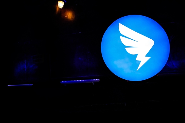 互联网大厂接连崩溃!钉钉回应崩了:紧急处理已完全恢复